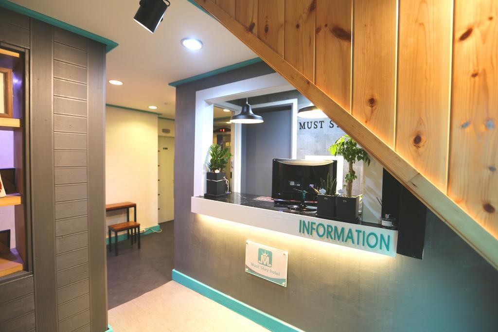 Must Stay Hotel Myeongdong Seúl Exterior foto