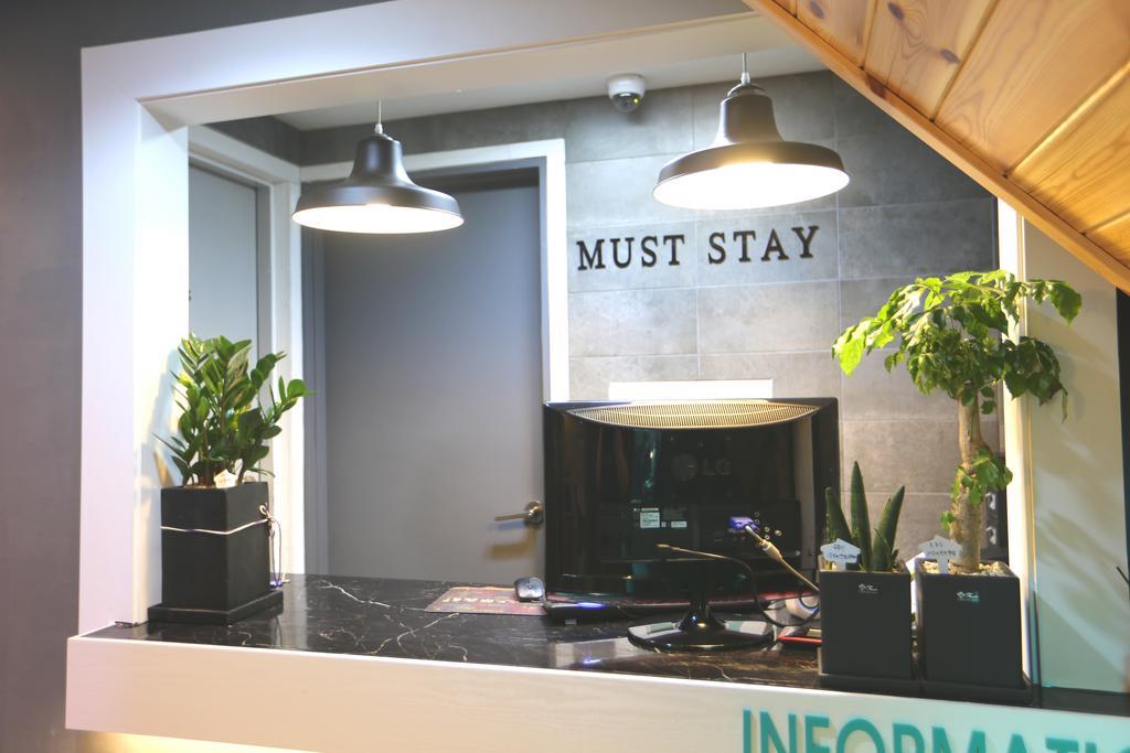 Must Stay Hotel Myeongdong Seúl Exterior foto