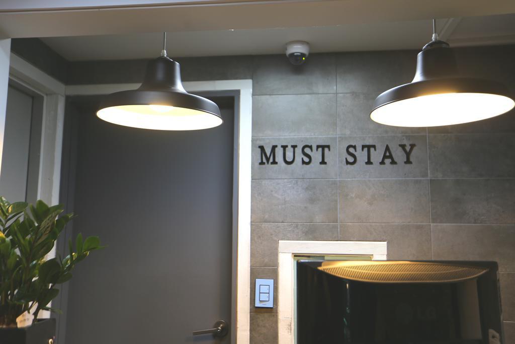 Must Stay Hotel Myeongdong Seúl Exterior foto