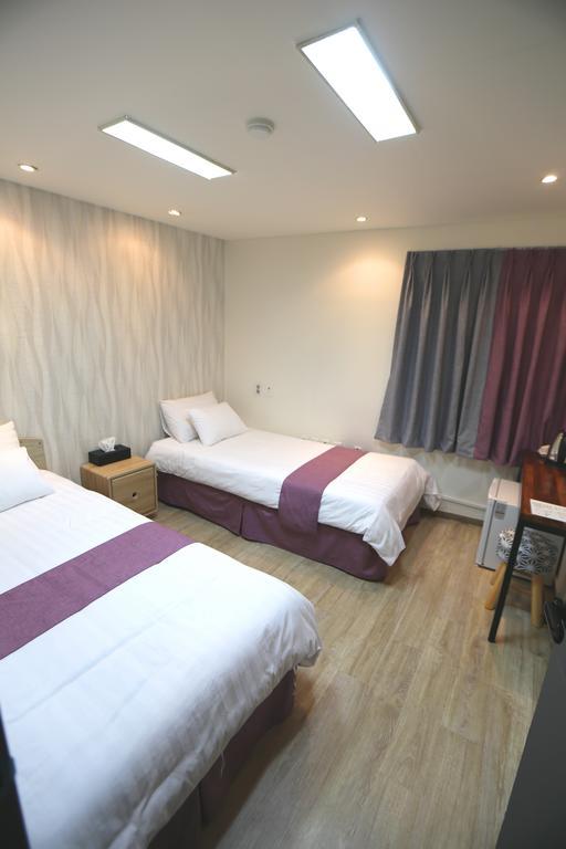 Must Stay Hotel Myeongdong Seúl Exterior foto