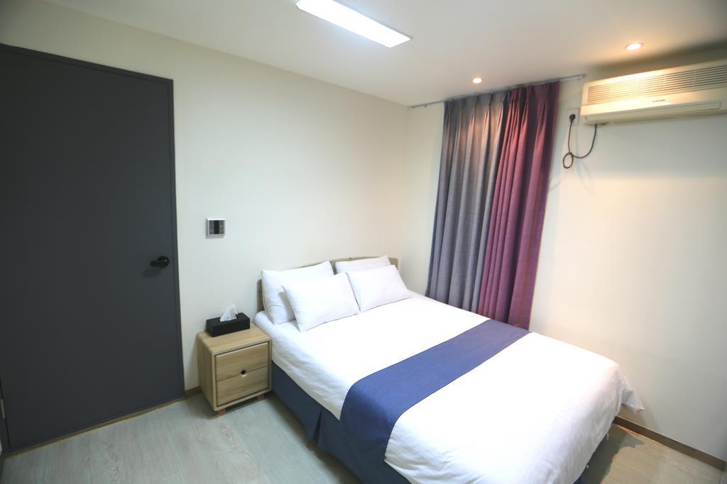 Must Stay Hotel Myeongdong Seúl Exterior foto