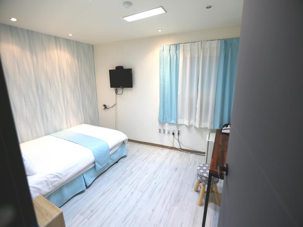Must Stay Hotel Myeongdong Seúl Exterior foto
