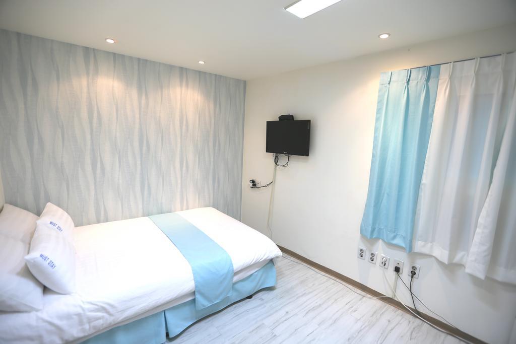 Must Stay Hotel Myeongdong Seúl Exterior foto
