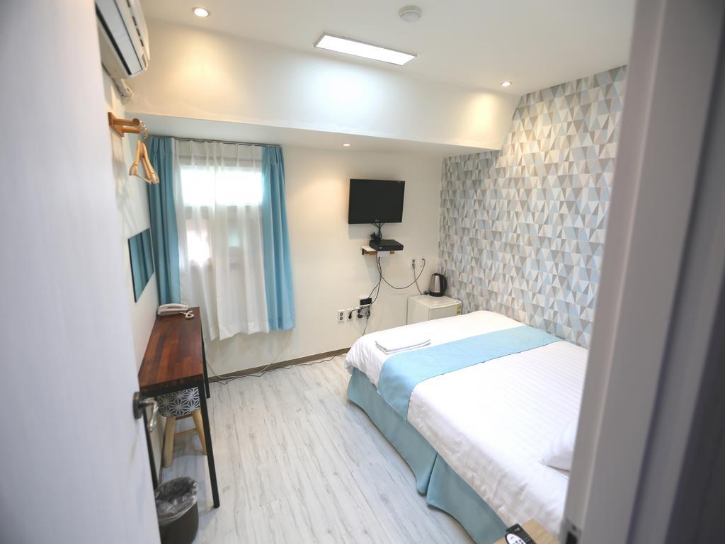 Must Stay Hotel Myeongdong Seúl Exterior foto